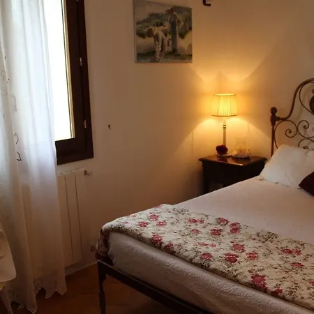 Aia Del Sole Bed and breakfast *